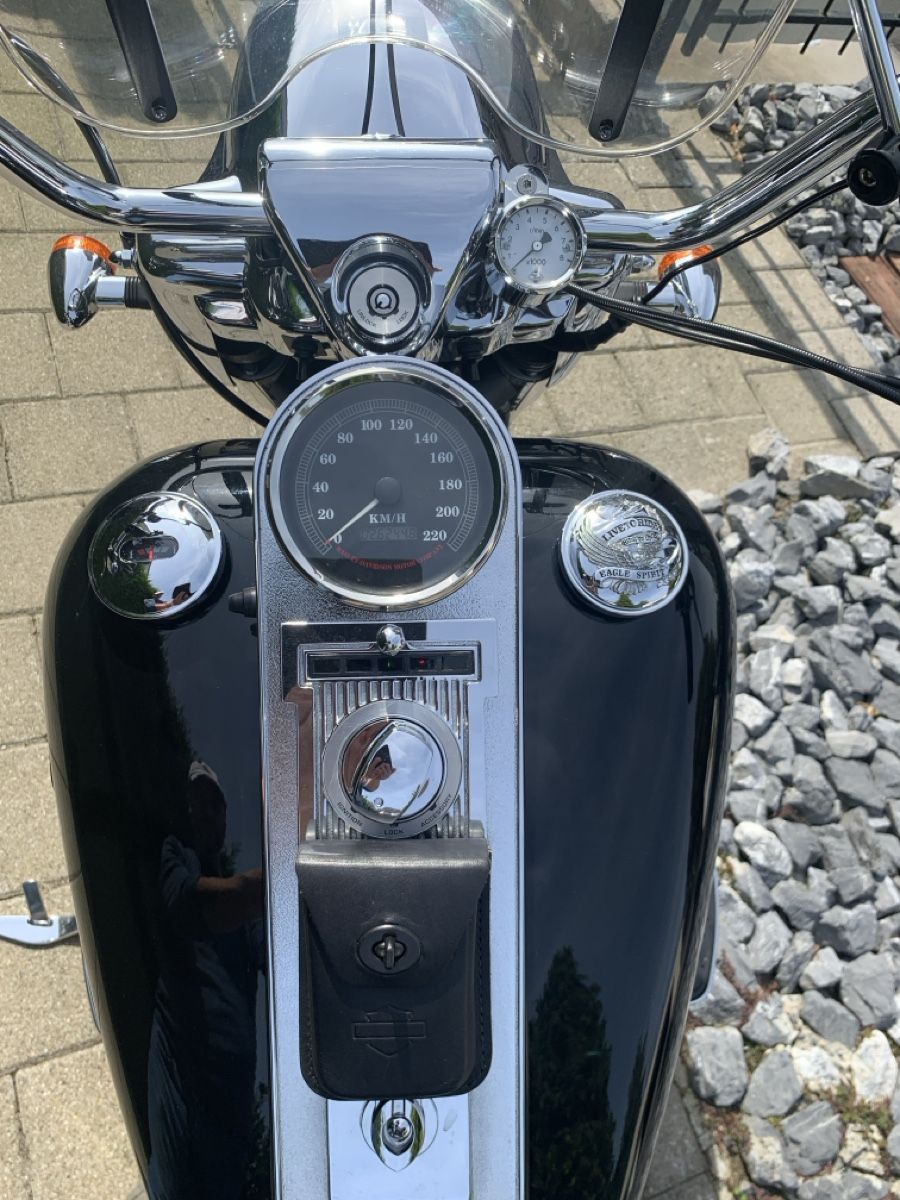 Harley-Davidson Chopper: Harley Davidson Road King, FLHRCI – Usato da Häggenschwil venduto da bigdady 7