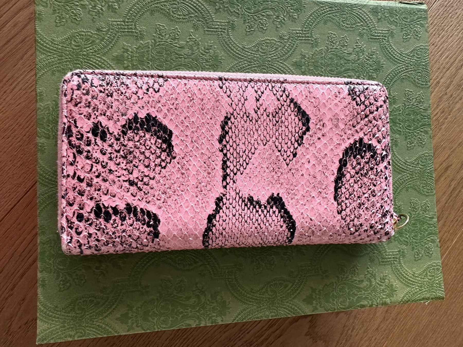 Gucci Portemonnaies: Gucci GG Marmont python zip around wallet – Neuf (Voir description) à Wettswil par seafarer 1