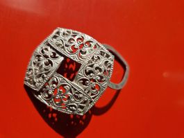 Vintage Dress-Clip