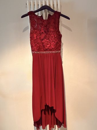 dunkelrotes Abendkleid Grösse M
