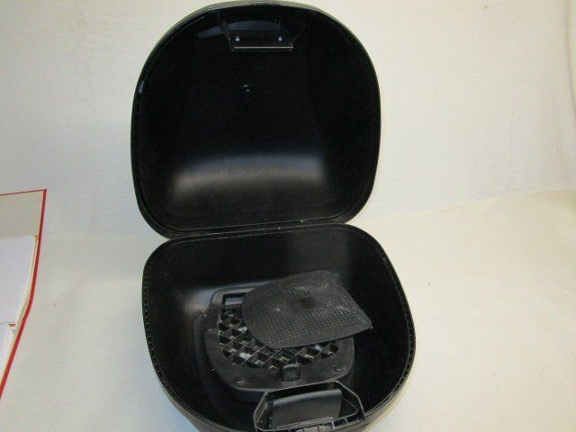 Givi Topcase: Givi Top Case mit Halterung – Usato da Trimmis venduto da hajaho 2
