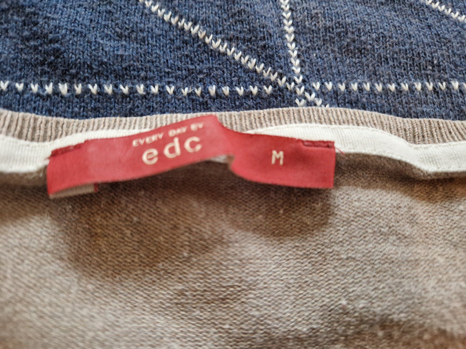 Esprit Maglioni & Felpe: Edc Damenpullover Grösse M, beige, V-Ausschnitt – Usato da MUEHLAU venduto da ibo_5c7d 1