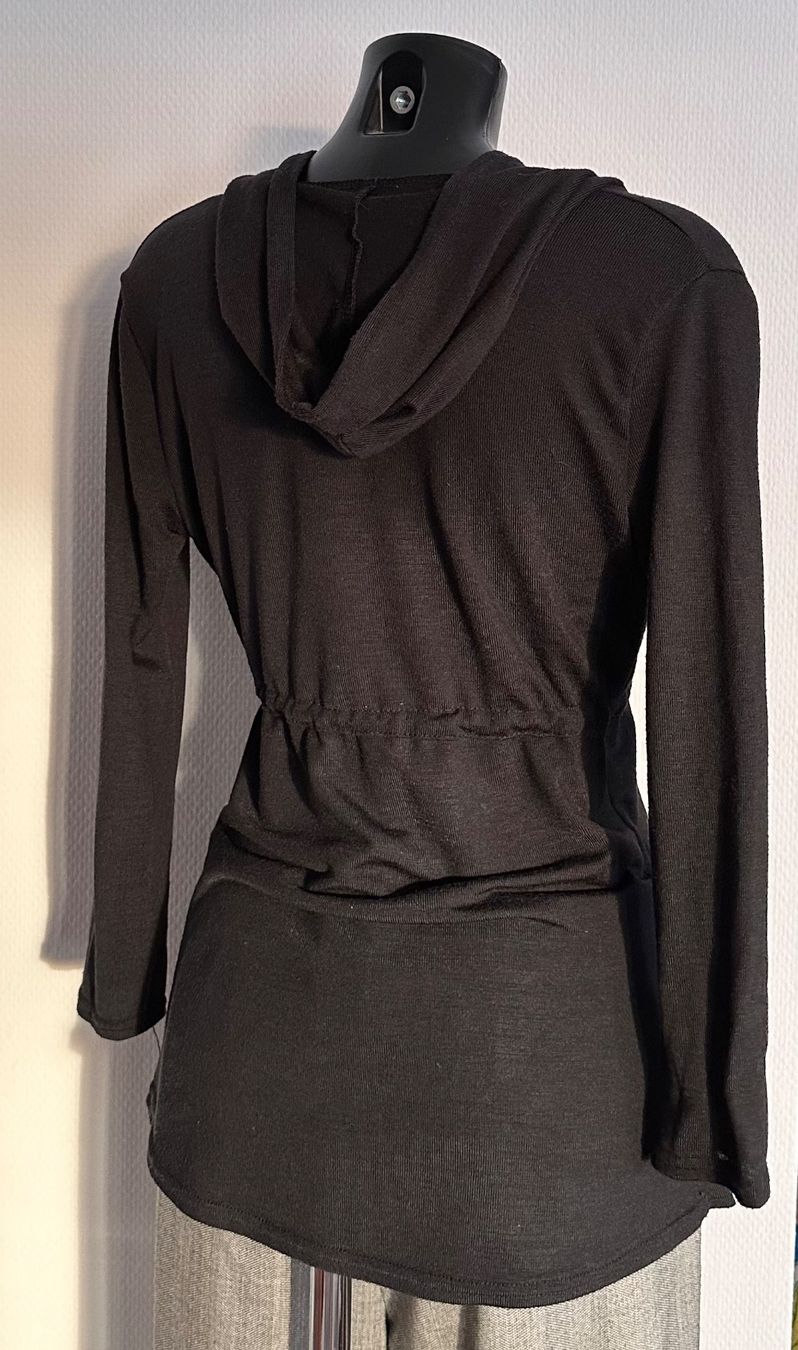 Jacken: Gr S 36Jacke mit Kapuze TOP – Gebraucht aus Rickenbach b. Wil von sunneschii_ 3