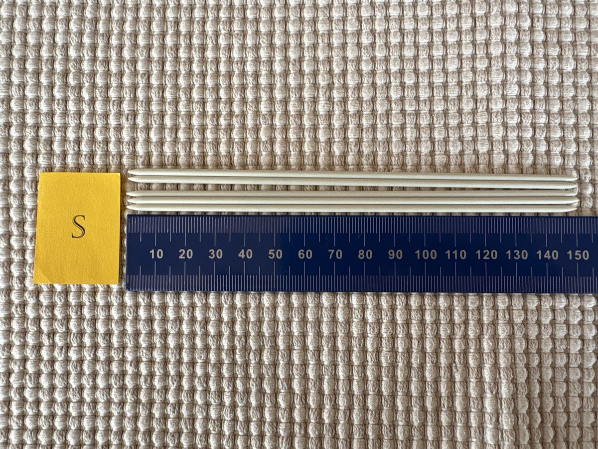 Ferri: Stricknadeln 2.5 mm – Usato da Rümlang venduto da SchumBru10