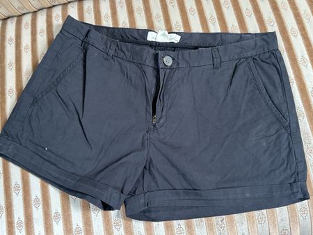 H&M L.O.G.G. Sommer-Shorts, Gr. 38, schwarz