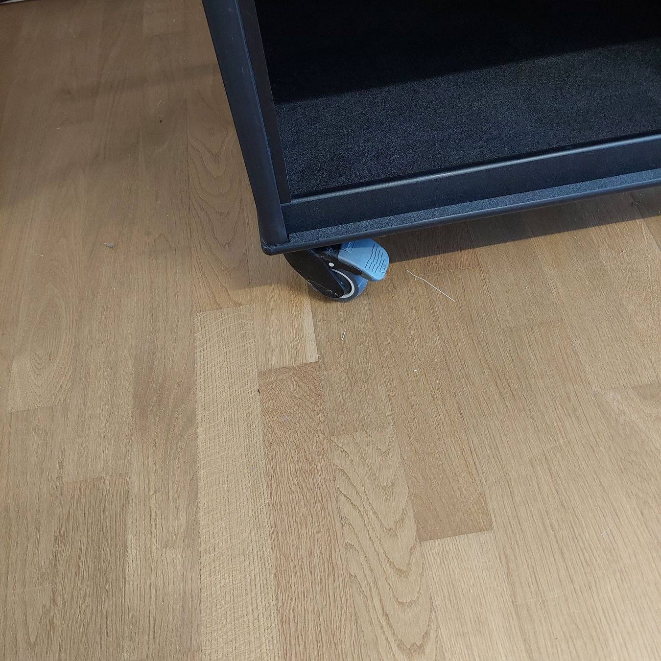 Banconi: Rollwagen für Raise3D 3D-Drucker – Usato da Aesch ZH venduto da dim3nsions 4