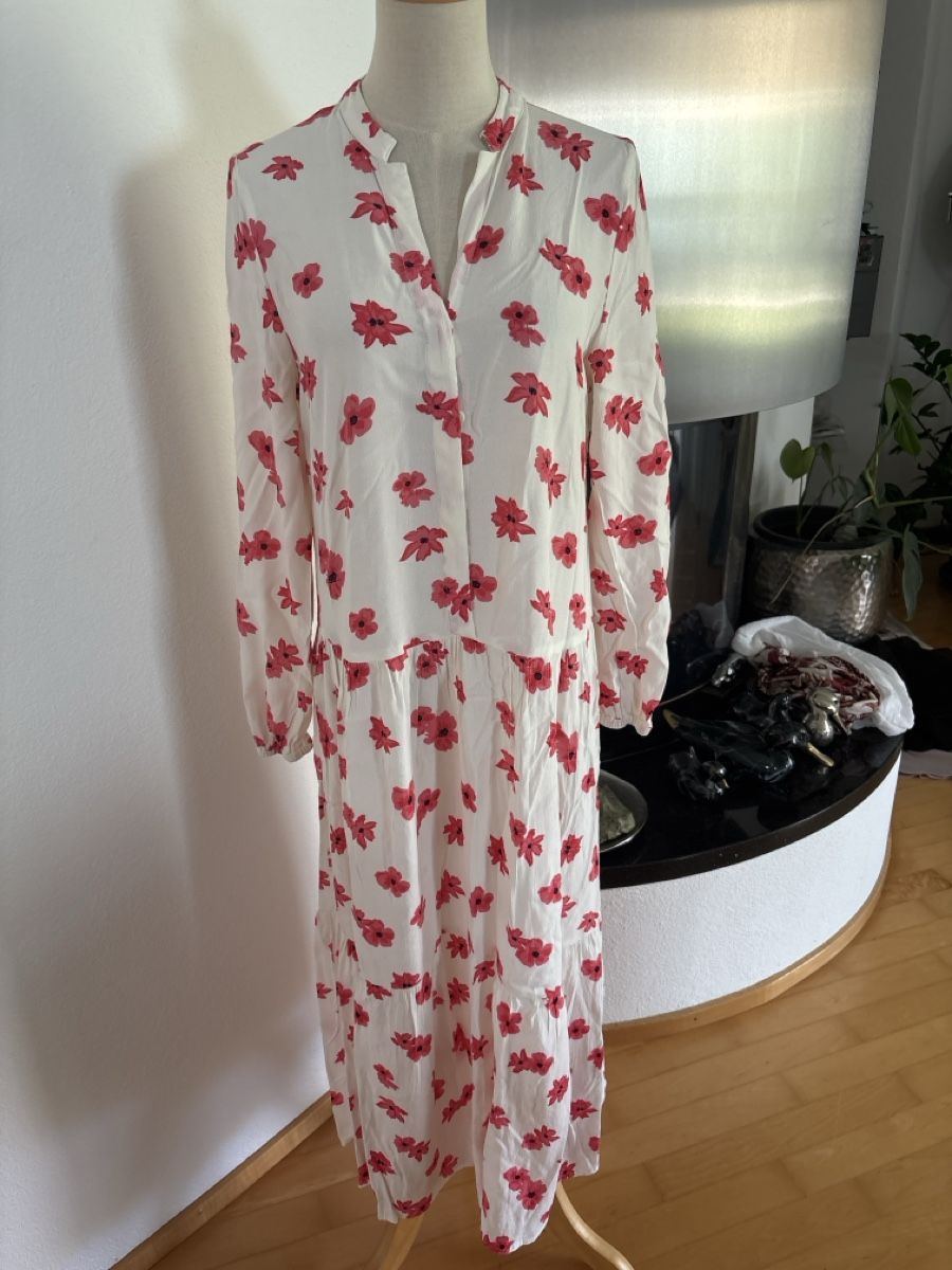 Robes: MSCH Kleid Gr XS S – D'occasion à Embrach par Dmoney