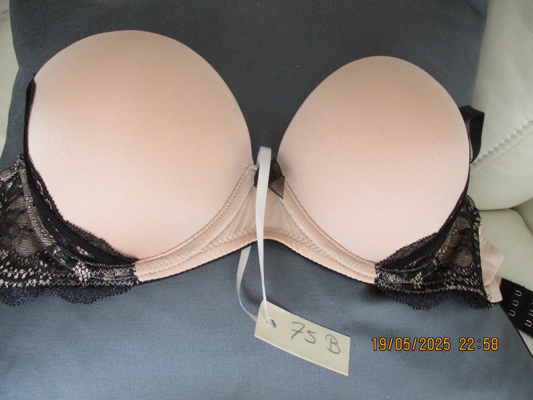 Altra biancheria intima: Neuer push up BH – Nuovo (secondo la descrizione) da Zürich venduto da elena_99