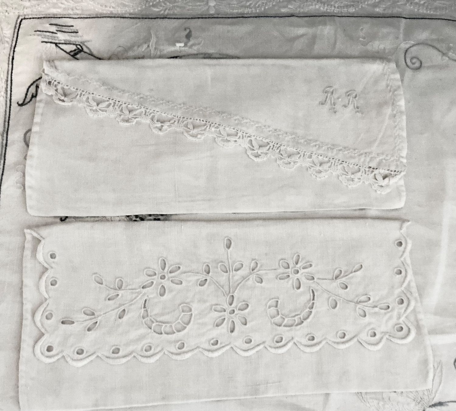 Borse: ANTIKE STOFFTASCHEN / ETUI HANDARBEIT – Usato da Zell LU venduto da Silvermemory 1