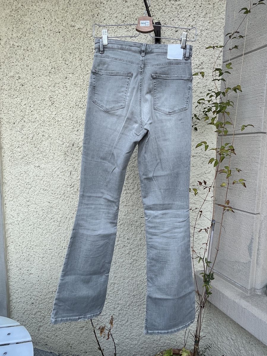 Hugo Boss Jeans: Hugo Boss Flared Jeans grau – D'occasion à Zürich par mek_gw27 1