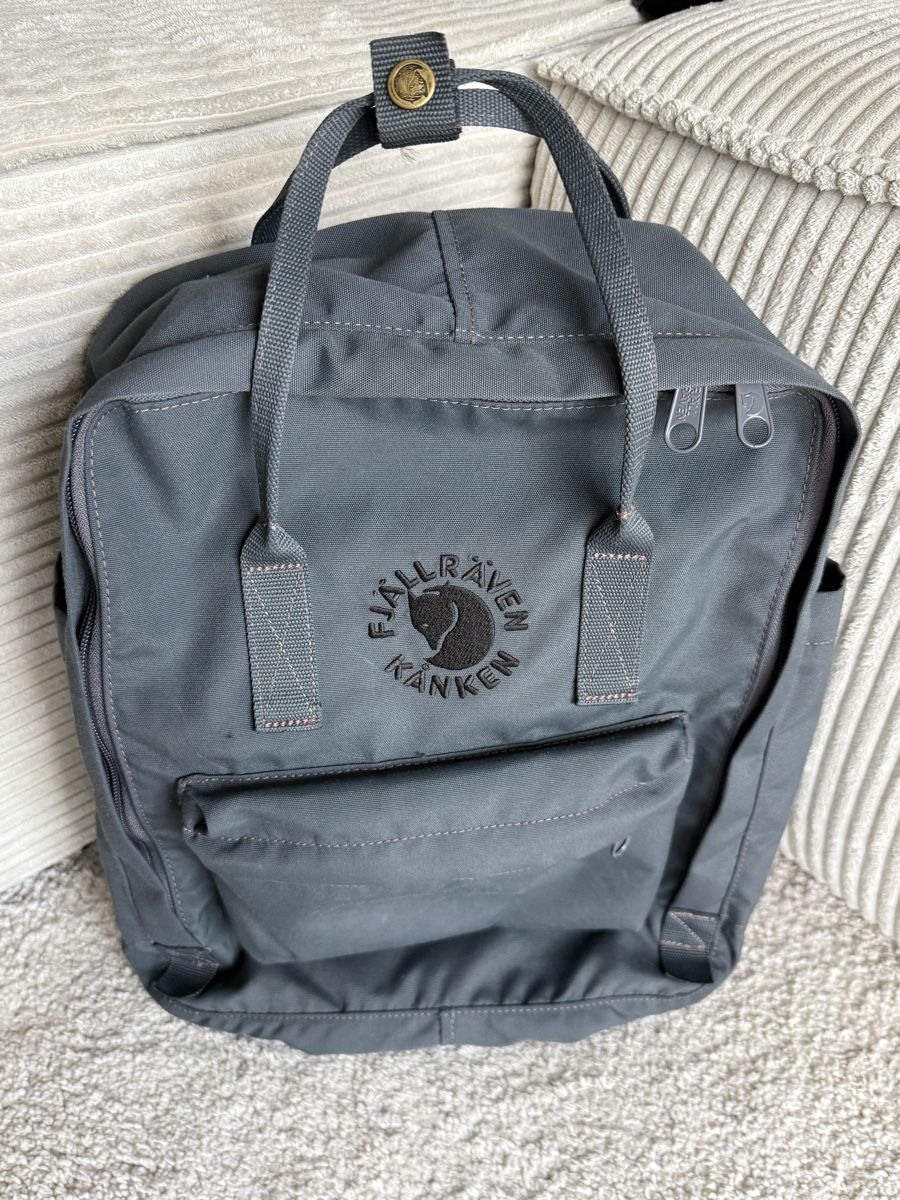 Fjällräven Zaini: Fjällraven Re-Kanken anthrazit – Nuovo (secondo la descrizione) da Pontresina venduto da Dolly14