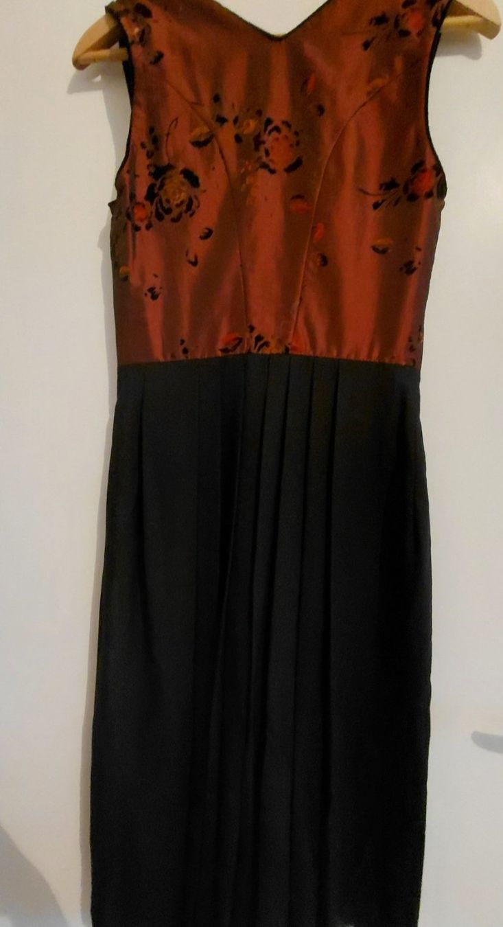 Kleider: Premium Dirndl Trachtkleid mit Satin Bestickerung – Gebraucht aus Horgen von zur_jq85 5