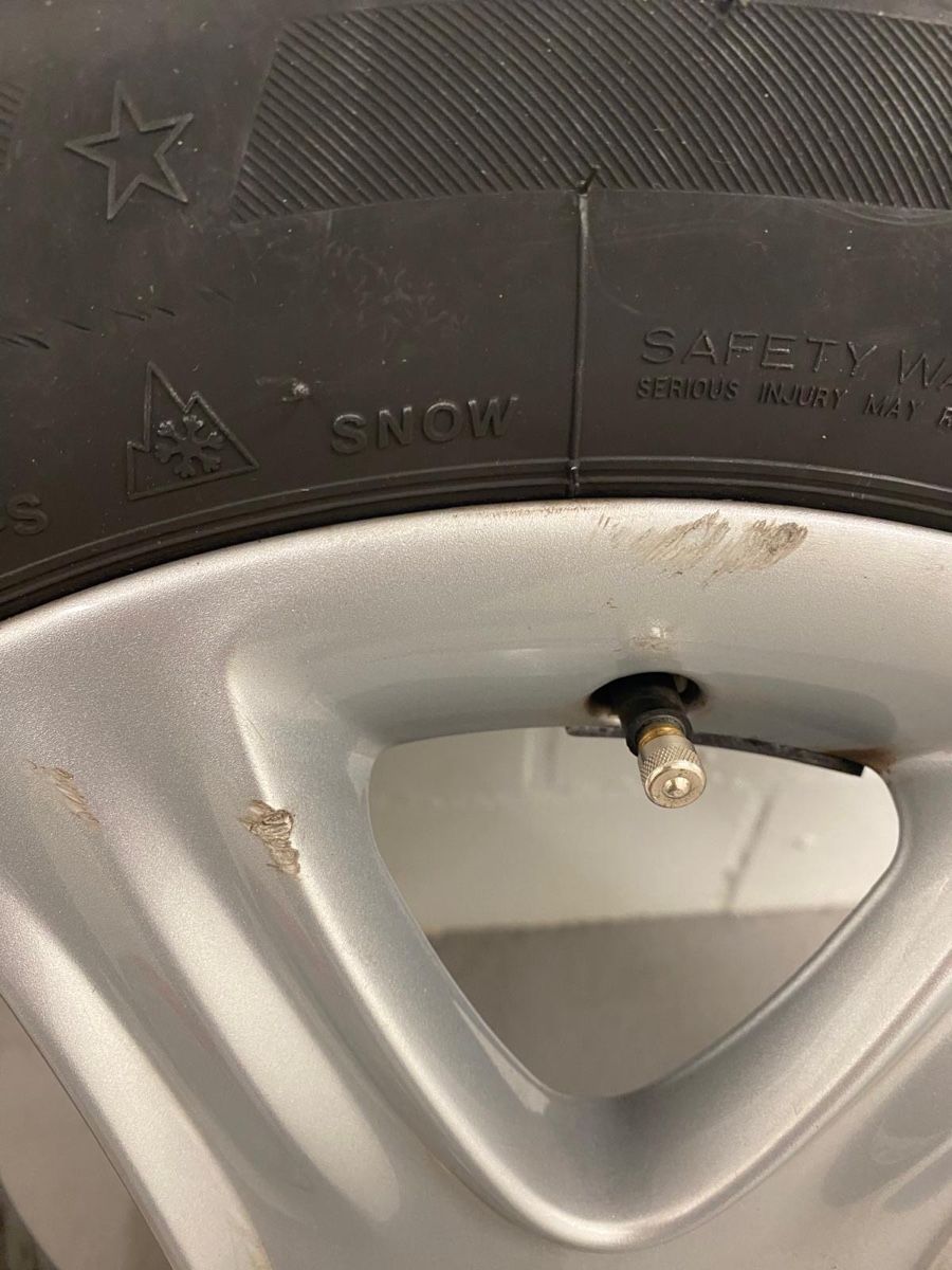 Pneumatici & Ruote complete: BMW 377 Radsatz – Usato da Liestal venduto da mashlymaa 4