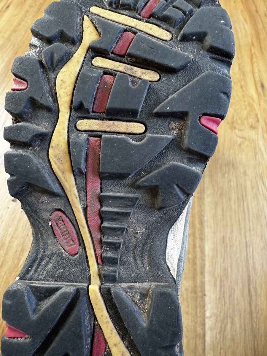 Scarpe per ragazzi: Meindl Wanderschuhe Gr. 28 – Usato da Basel venduto da spassbremse 2