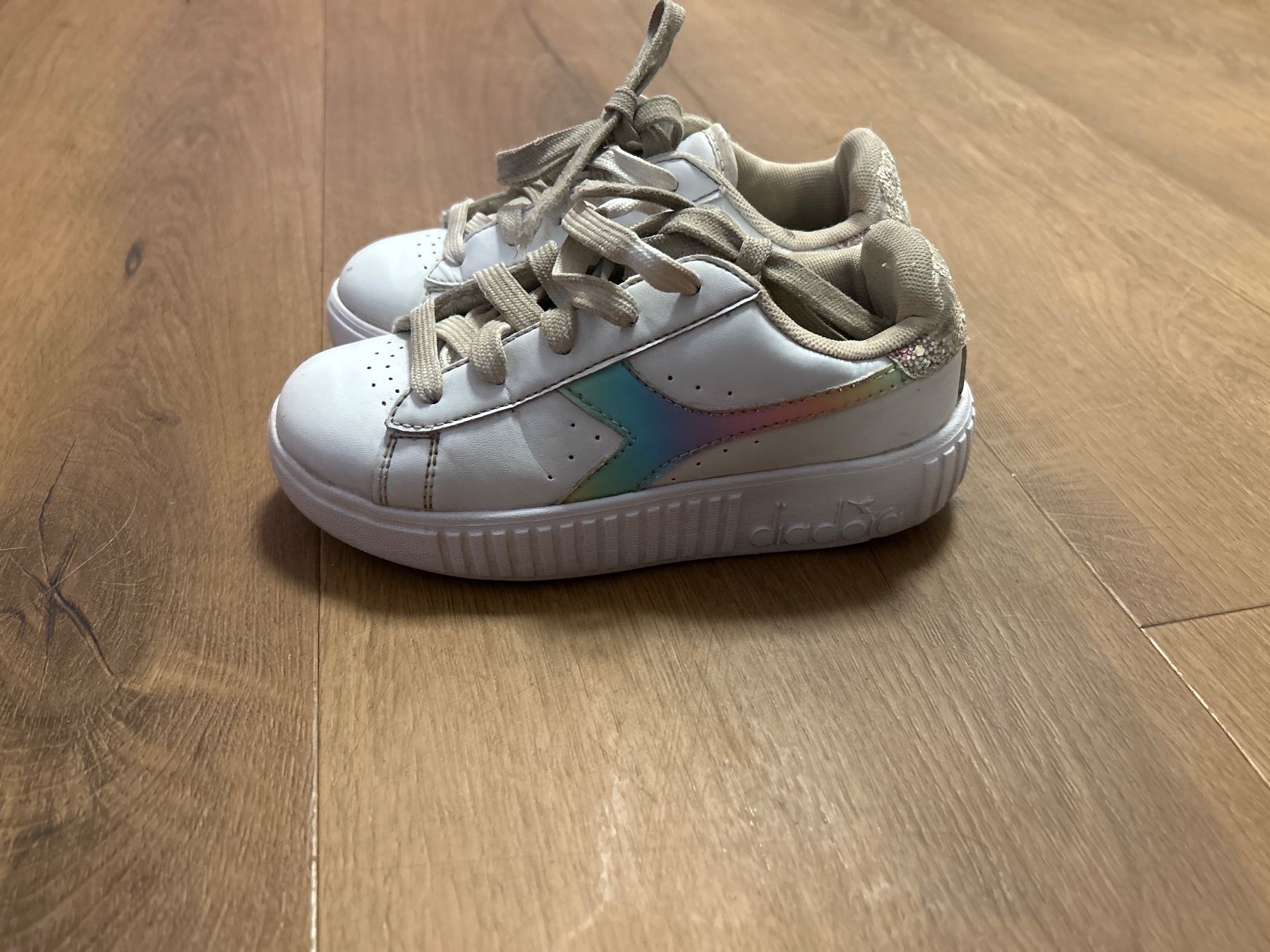 Scarpe per ragazze: Sneakers Turnschuhe Mädchen Gr 31 – Usato da Regensdorf venduto da Spyke55 2