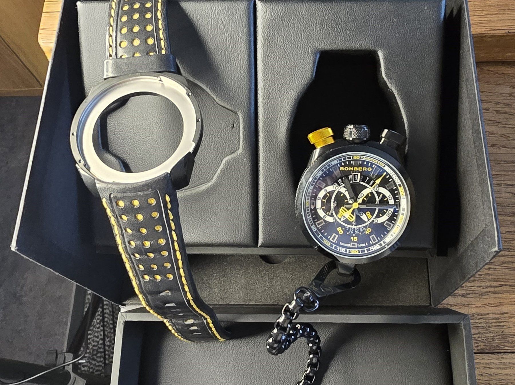 Bomberg Orologi: BOMBERG BOLT 68 CHRONO AVEC CHAINE – Usato da Sonceboz-Sombeval venduto da Simuncons 2