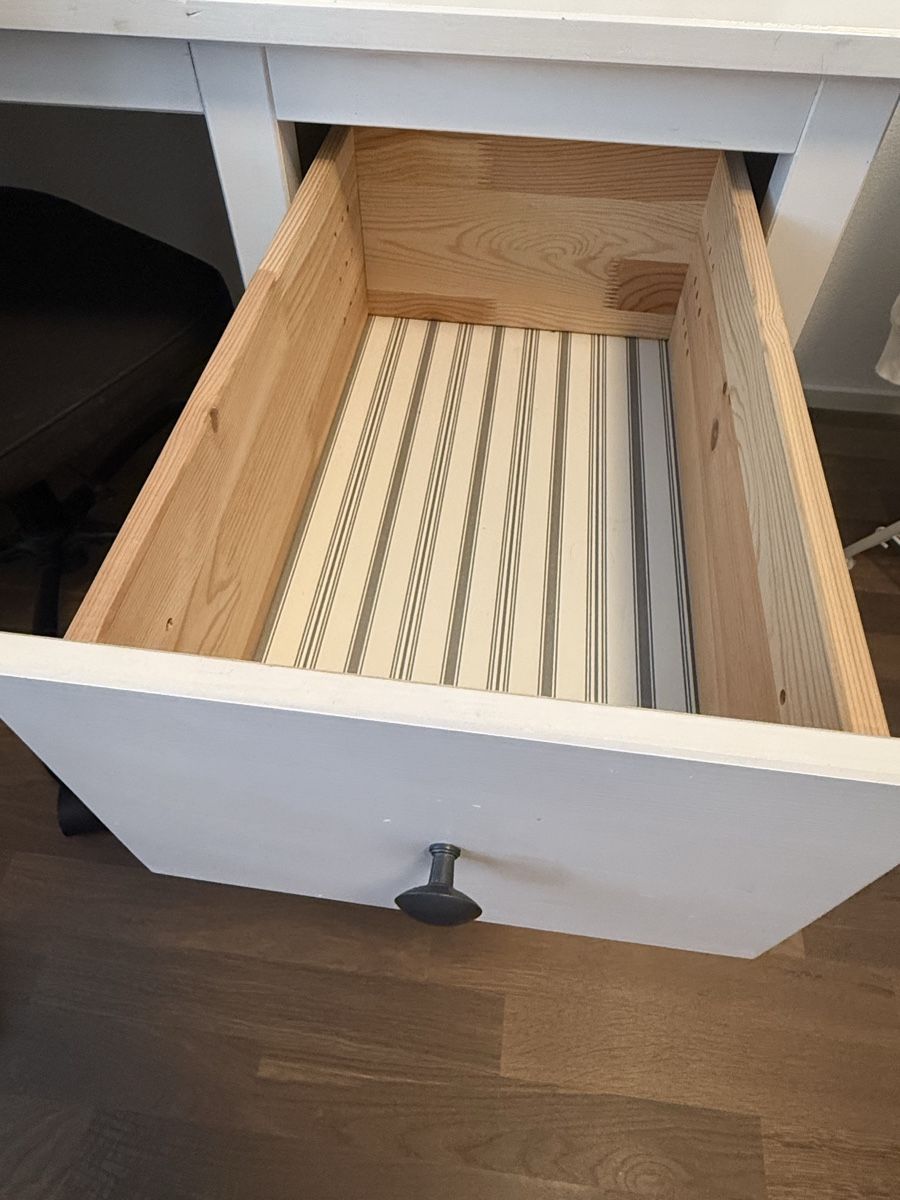 Ikea Schreibtische: Hemnes Ikea Pult inkl. Stuhl – Gebraucht aus Zug von noe_9vgg 5