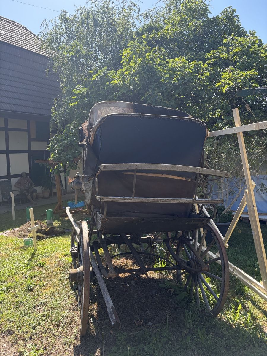 Carrozze: Kutsche antik restaurationsbedürftig – Difettoso da Müntschemier venduto da R.e.b.e.c.c.a 5