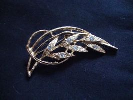 goldfarbene Modeschmuck Brosche, ungetragen