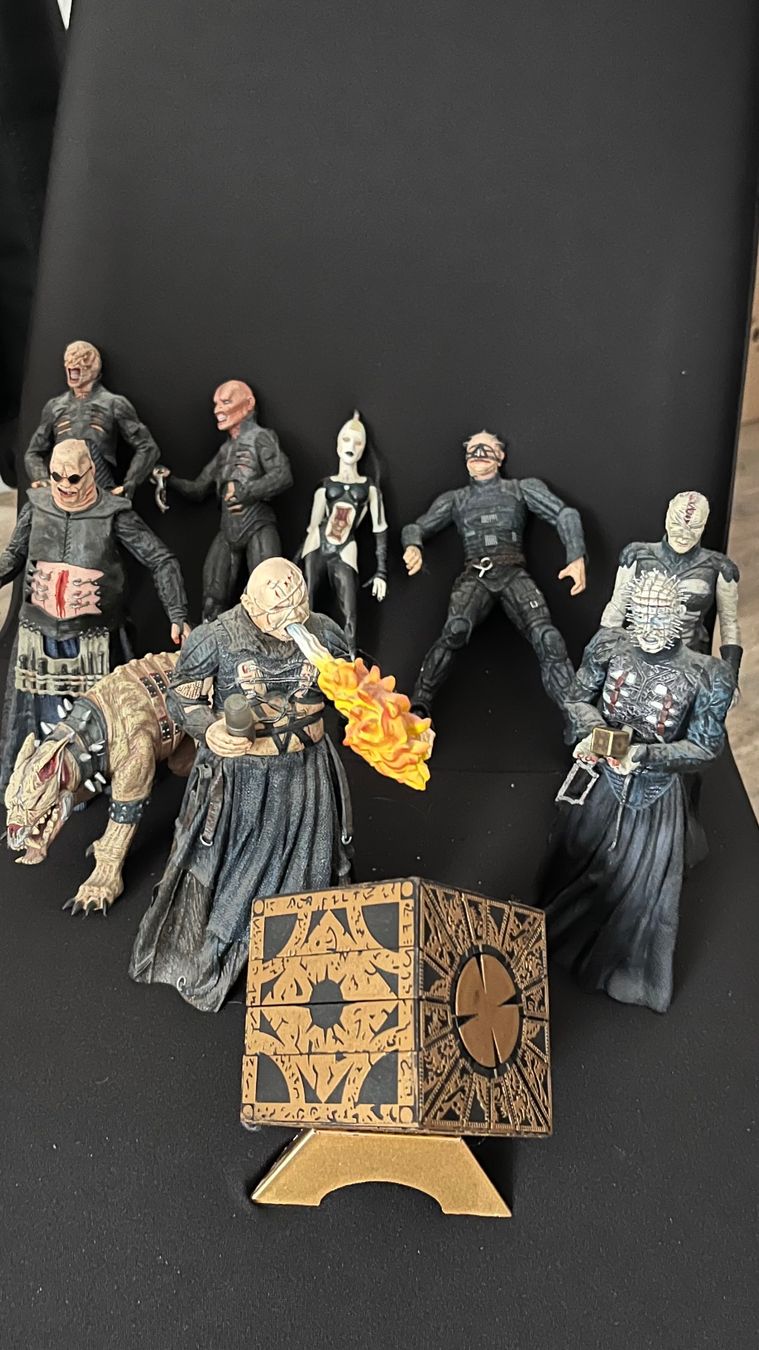 Statuette: 9 Hellraiser Figuren inkl. grosse Würfel (CUBE) – Usato da Rupperswil venduto da fli_9t6h 5