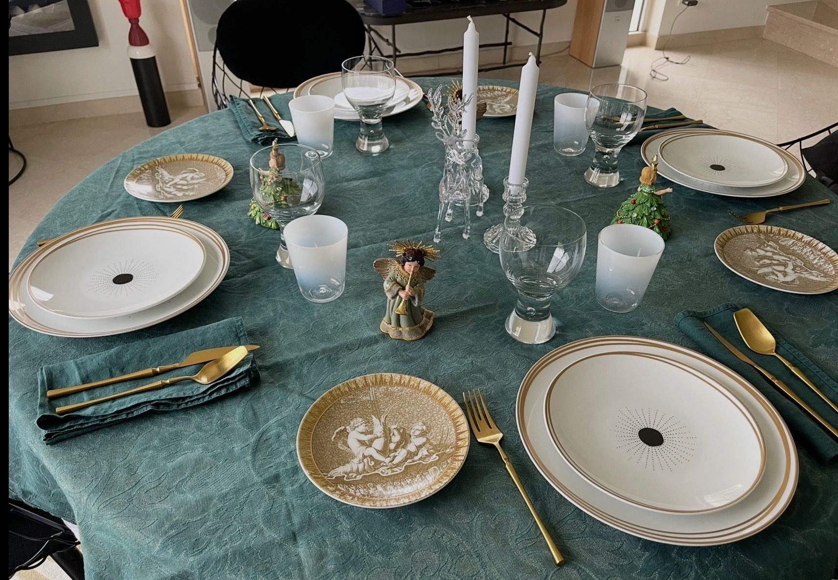 Bernardaud Piatti: 12 Assiettes Bernardaud service Aboro – Nuovo (secondo la descrizione) da Genève venduto da jos_fm7m 7