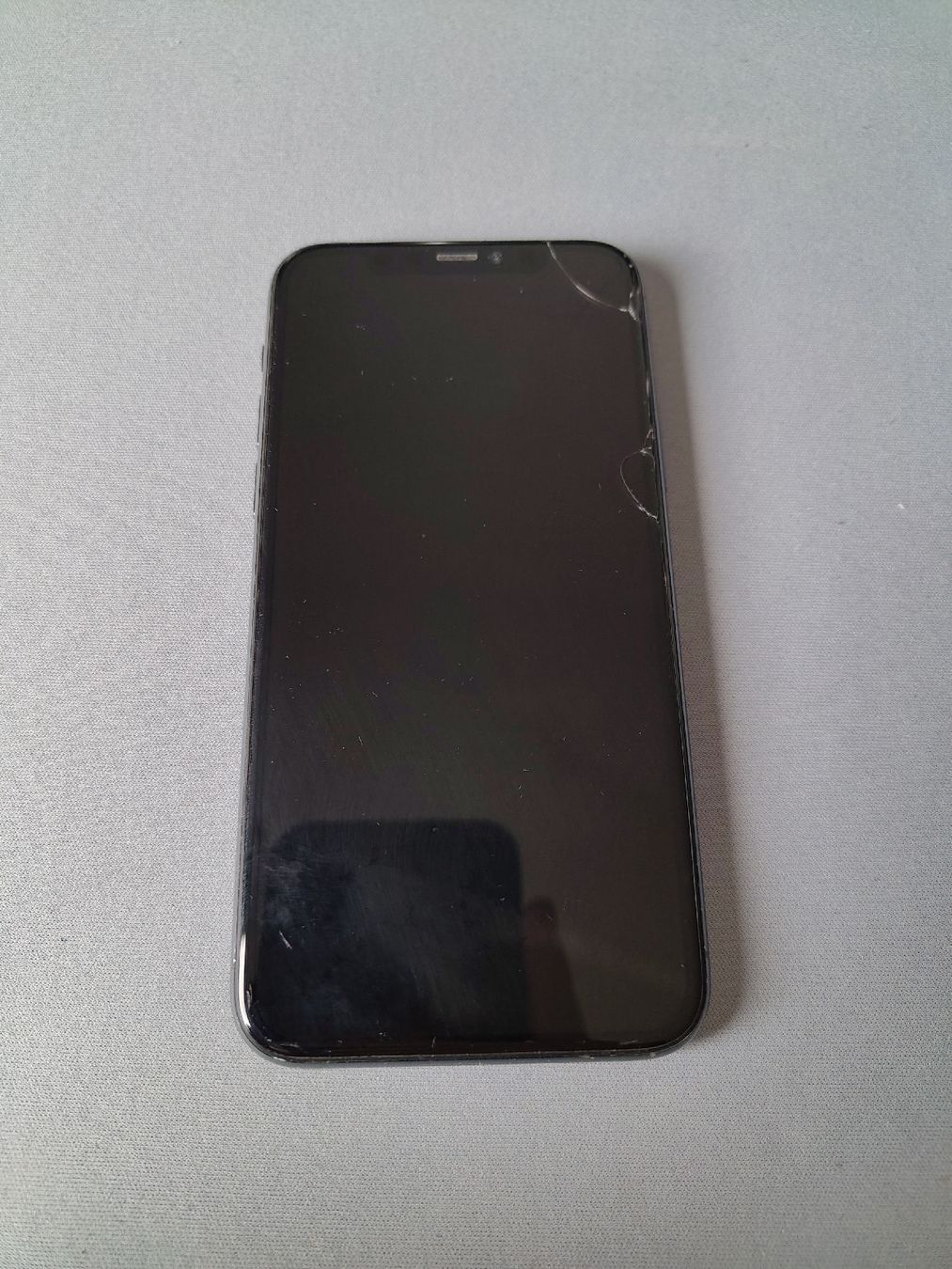 Apple Telefoni cellulari / Smartphones: iPhone 11 Pro – Usato da Territet venduto da jam_2yx7 1