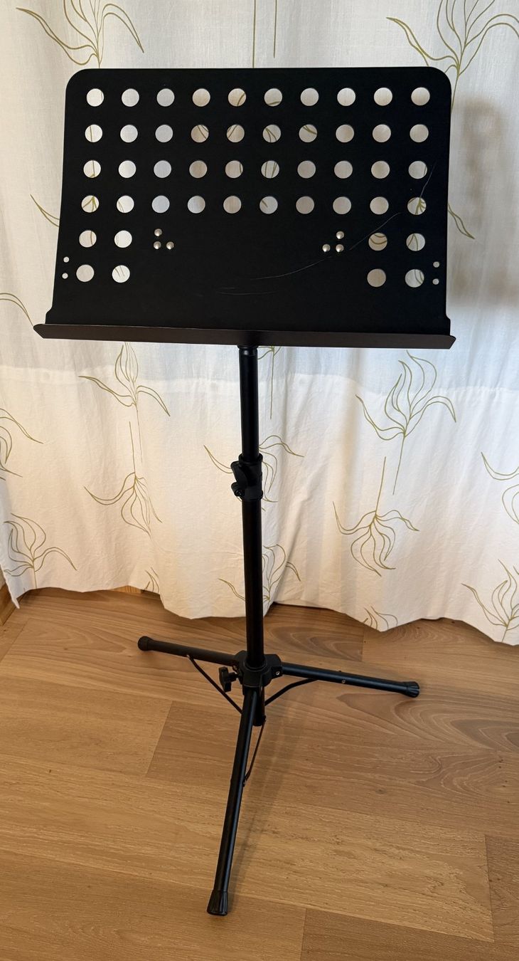 Supporti per strumenti musicali & leggii: Notenständer, schwarz, massiv – Usato da Thun venduto da Tuetli 2