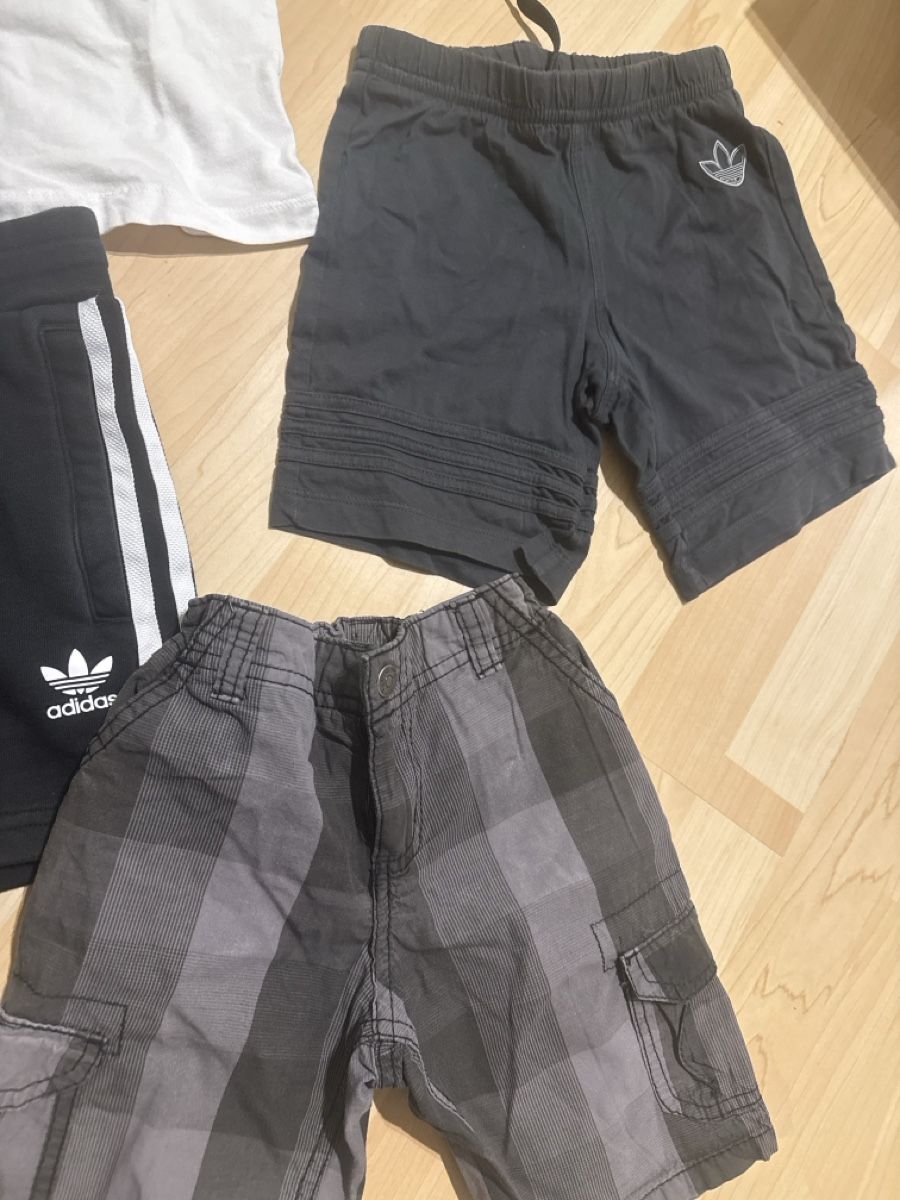 Lotti & Set di vestiti: 4teiliges Kleiderset Gr 104 – Usato da Zell ZH venduto da Guffos 2
