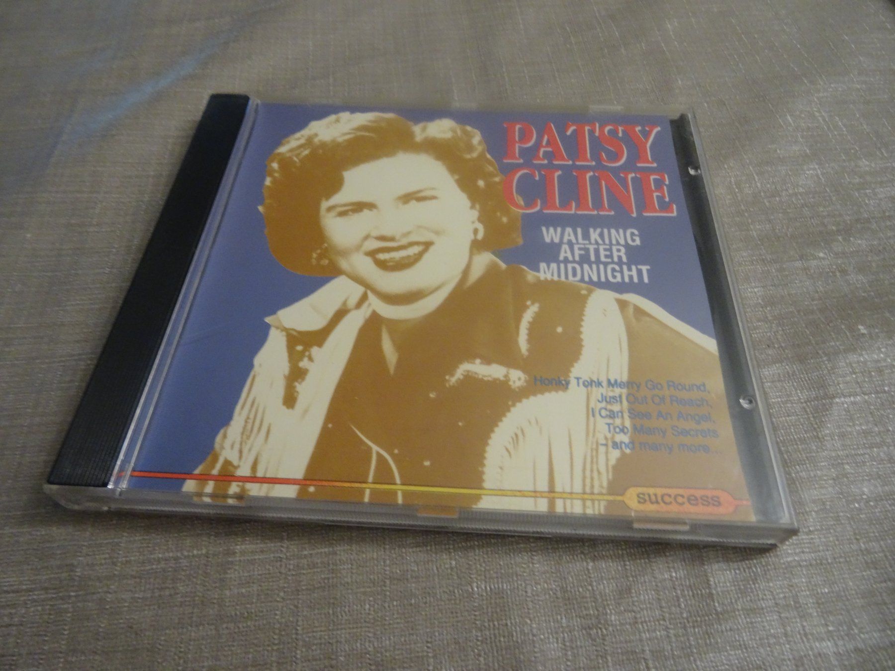 CDs: Patsy Cline - Walking After Midnight CD – Gebraucht aus Olten von Disc-Ausverkauf
