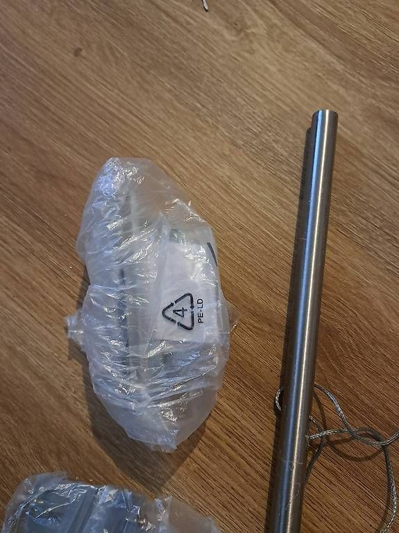 Lampadari & plafoniere: Höhenverstellbare Hänge/Pendelleuchte – Usato da Uhwiesen venduto da Marthalen02 1