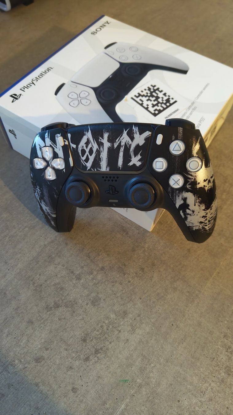 Sony Controller: Playstation 5 Controller '' The Beast'' Custom Design! – Nuovo (secondo la descrizione) da Sargans venduto da ver_ncy5
