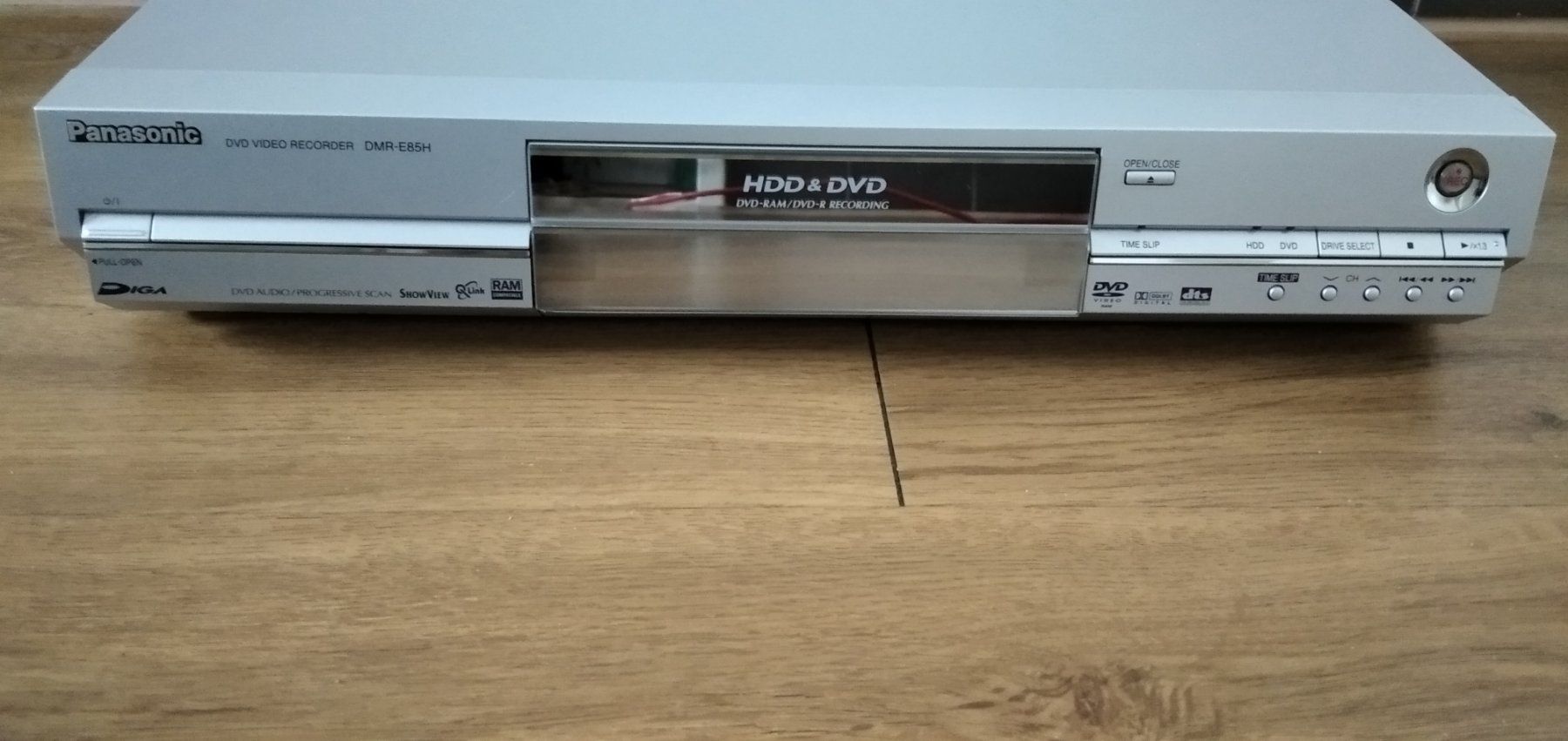 Panasonic Sistemi audio & multimediali: High-End CD-Player & Recorder/Panasonic DMR-E85/Top Zustand – Usato da Kleindietwil venduto da kon_9nml 1