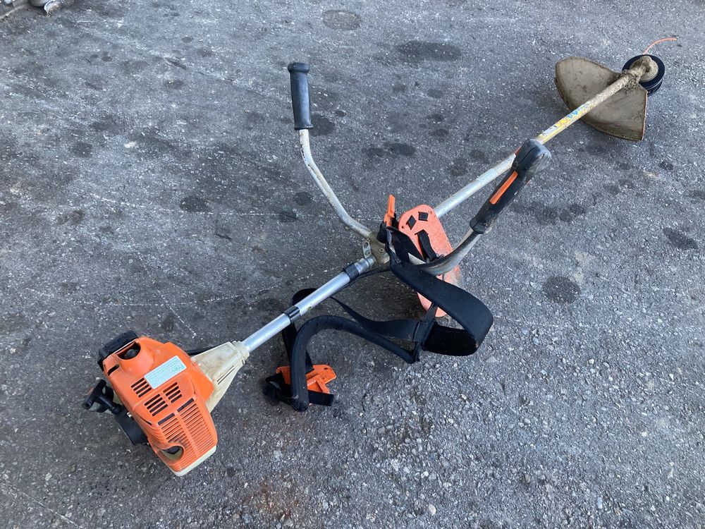 STIHL Motorsense FS 85 mit neuem Fadenkopf läuft einwandfrei Kaufen