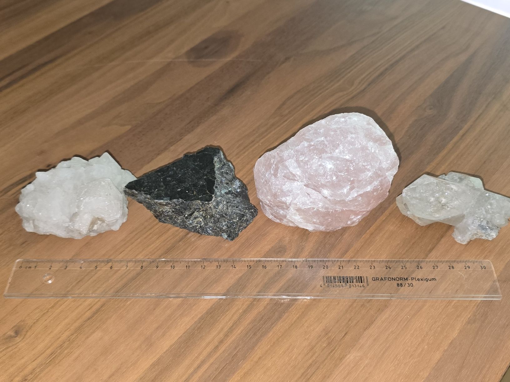 Mineralien & Heilsteine: Schöne Mineralien-Sammlung / Deko-Steine – Gebraucht aus Bern von Aemtseege 1