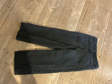 Schwarze Jeans Gr. 34/36 von MNG