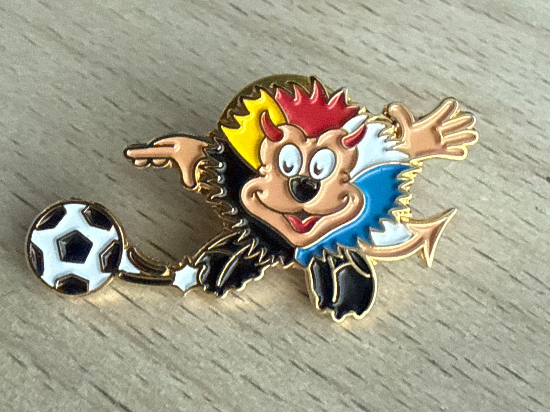 Placchette & Badge: Pin UEFA EURO 2000 – Usato da Glattbrugg venduto da Schweigmatt