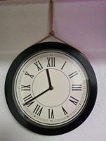 Wanduhr, Durchmesser 20 cm, Römische Ziffern - Neuwertig!