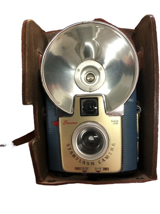 Fotoapparat Kodak Brownie Starflash Camera (Gebraucht) in Lausen für ...