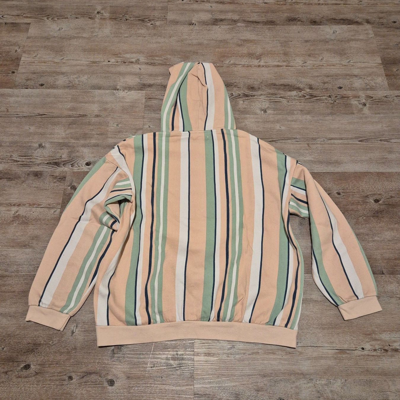 Maglioni & Felpe: Sweatshirt – Usato da Porrentruy venduto da Nos_petites_affaires 1