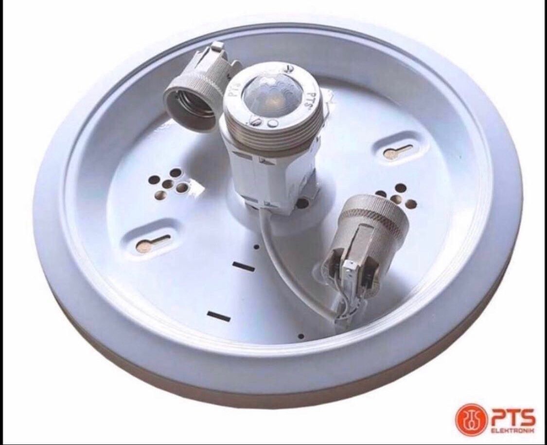 Lampadari & plafoniere: Deckenleuchte mit Bewegungsmelder – Nuovo e nell'imballaggio originale da Frauenfeld venduto da berk39 1