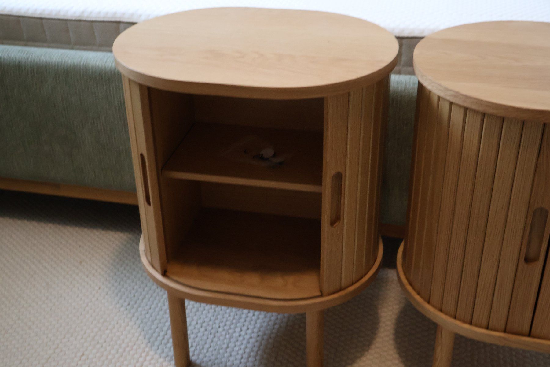 Tables de nuit: 2 Nachttische – D'occasion à Nuglar par mjc_cw9f 1