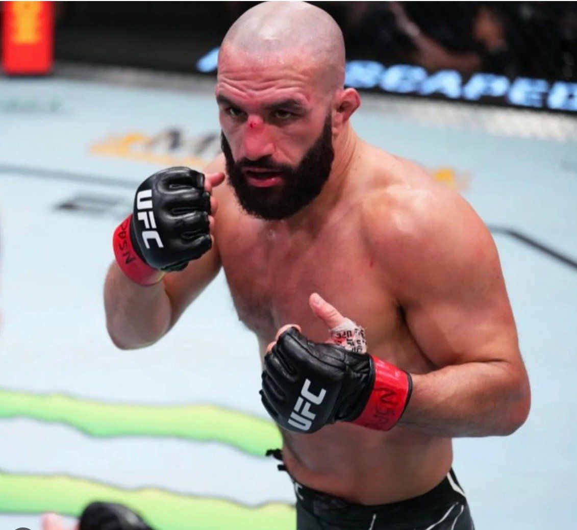Autografi: Gant UFC signé par Jarred Gordon certification JSA – Nuovo e nell'imballaggio originale da Lutry venduto da SwissBBCards 3
