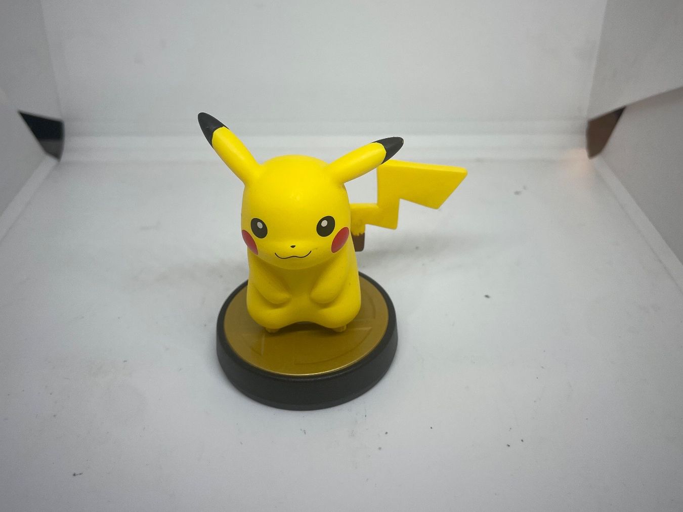 Nintendo Statuette: Pikachu  Amiibo Nintendo – Usato da Dietlikon venduto da NESFEVER