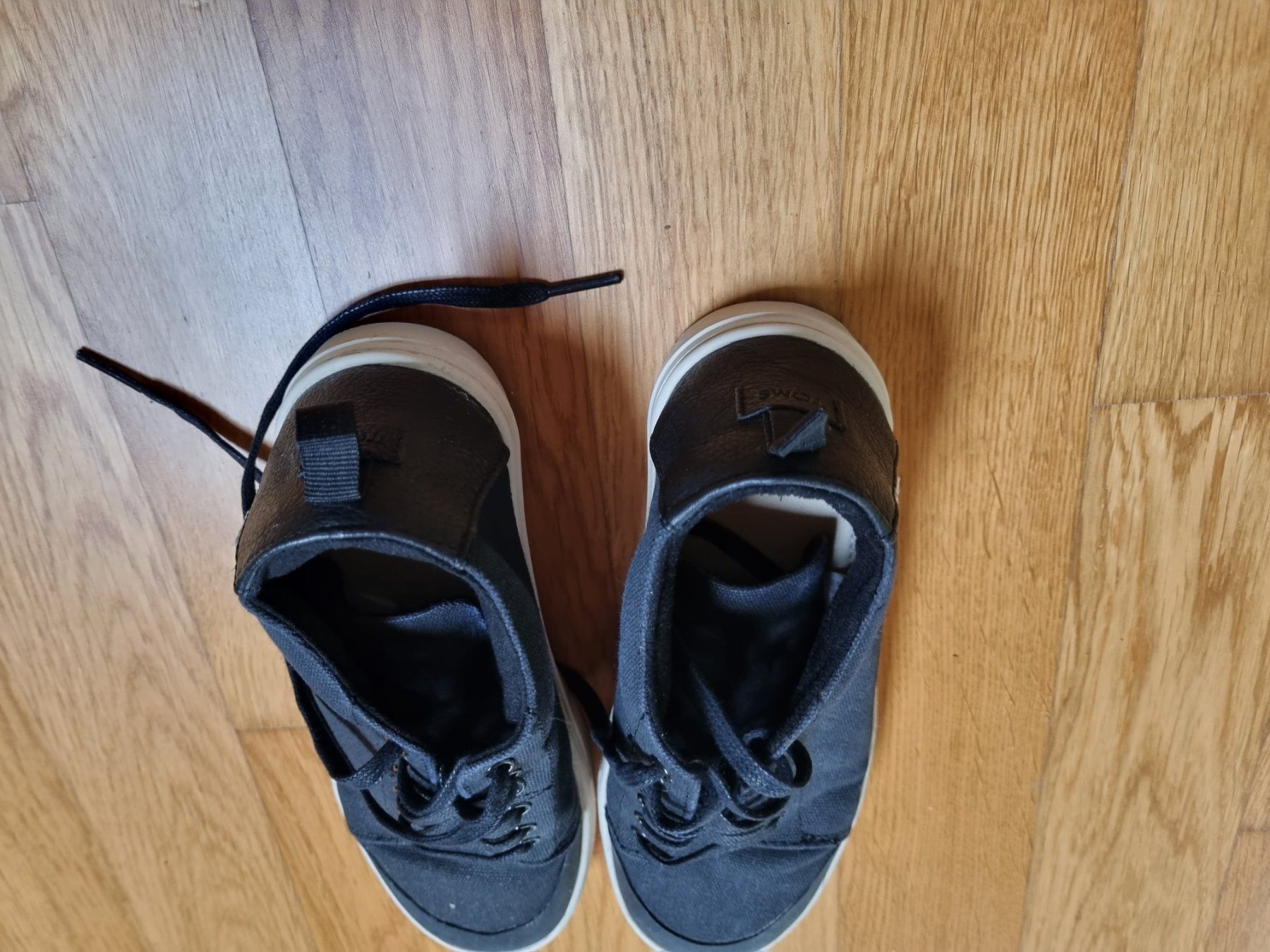 Toms Scarpe da uomo: Sneaker, Marke Toms, Grösse 34 – Usato da Rothenfluh venduto da Sawi80 1