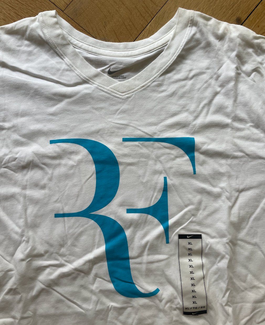 Nike T-Shirts: Nike RF T-Shirt – Neu (gemäss Beschreibung) aus Zürich von rob_z62d 1