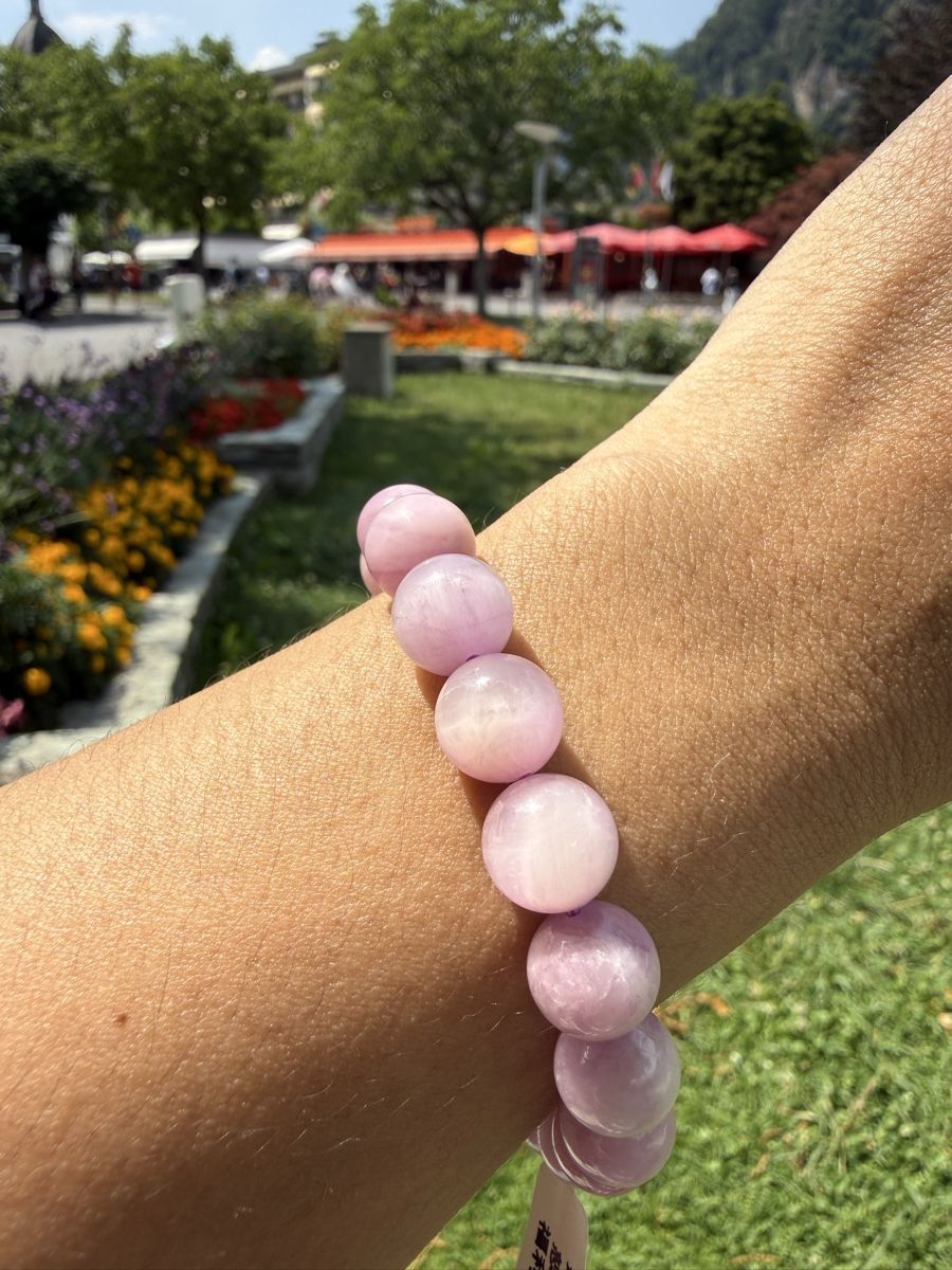 Bracelets: Edles Kunzit-Perlenarmband-10mm – Neuf (Voir description) à Jegenstorf par ivy_hg9b 2