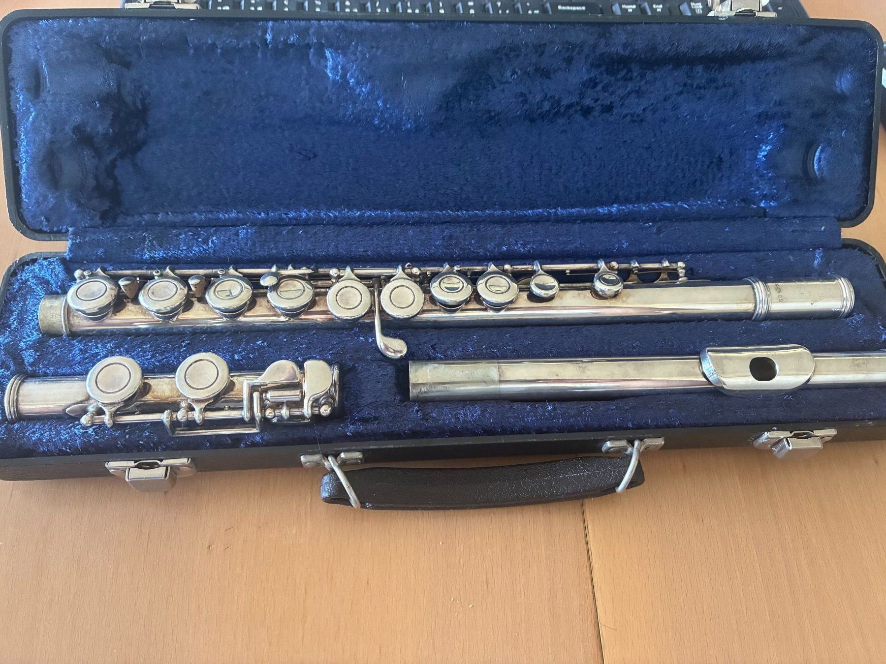 Instruments de musique: FLÛTE TRAVERSIERE "Amstrong" Occasion – D'occasion à Brent par fwu_n8fg