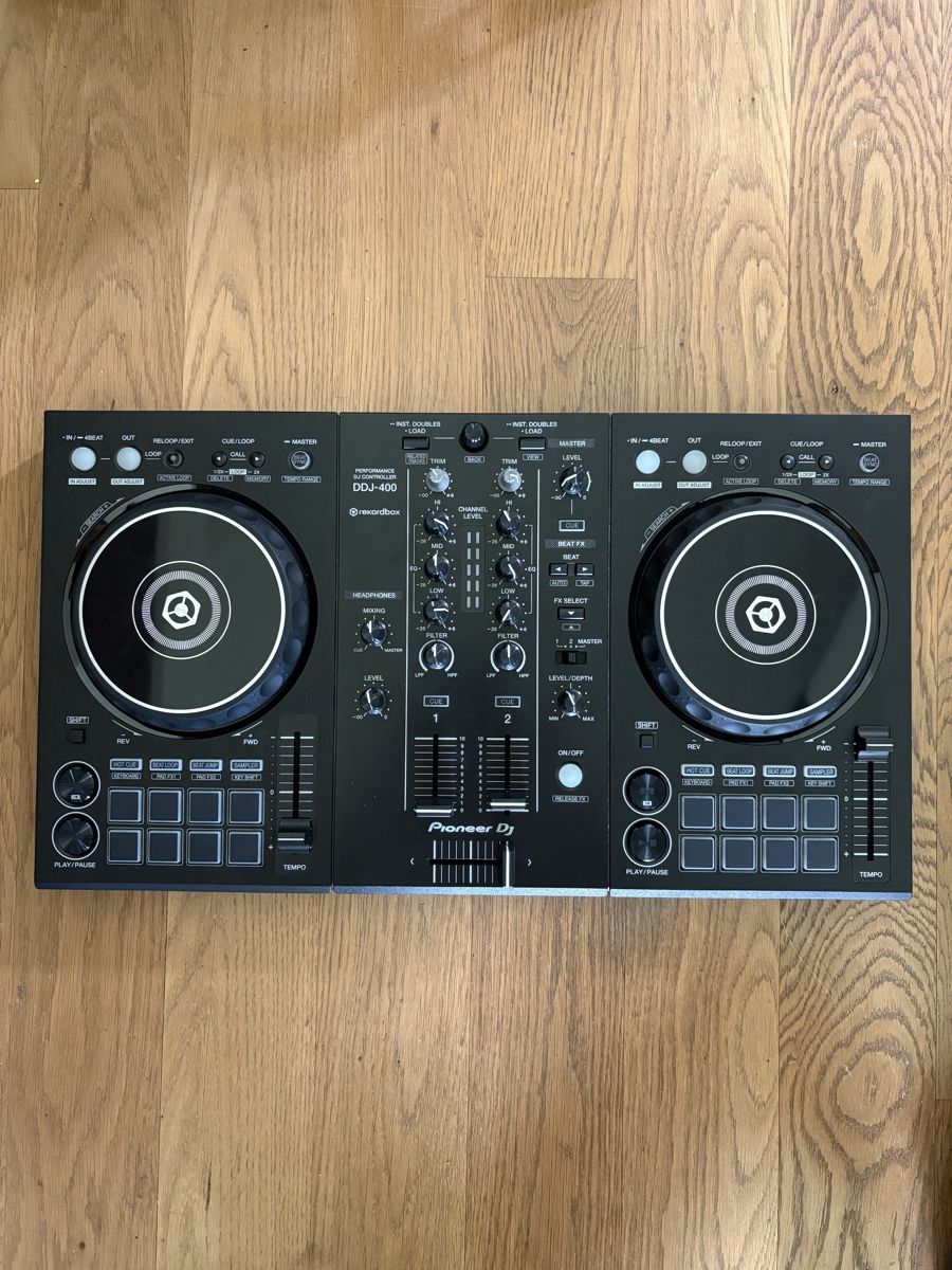 Pioneer Console di mixaggio: DJ-Pult, Pioneer DDJ-400 Controller – Usato da Zofingen venduto da noah.aecherli