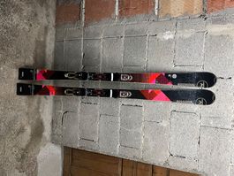 Skis Rossignol longueur 163 cm occasion bon état