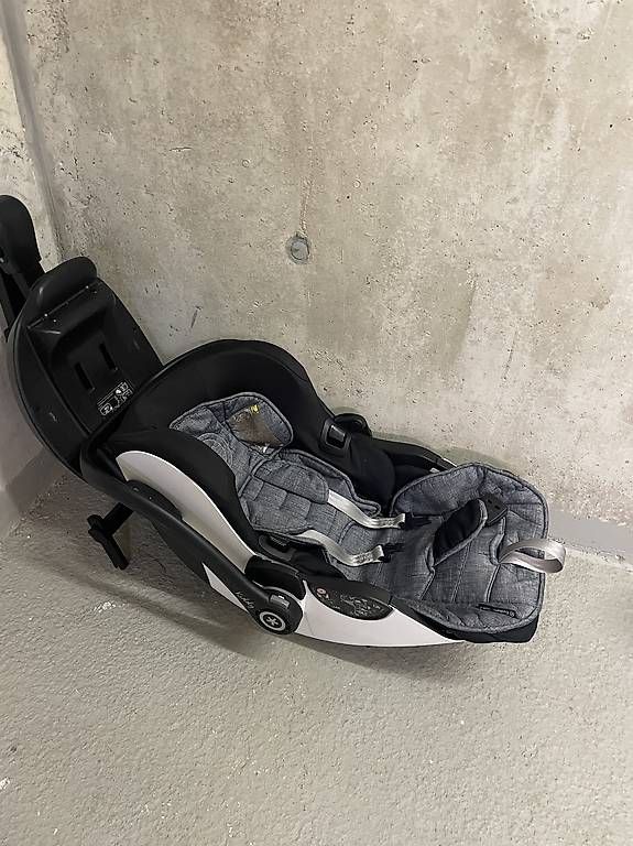 Seggiolini per auto: Kindersitz mit Sitz Isofix – Usato da Winterthur venduto da EasyDriver